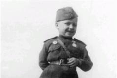 Гвардии рядовой Серёженька – самый юный солдат Великой Отечественной, спасший своего командира